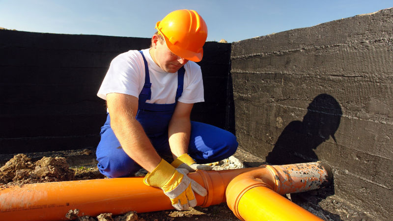 Signs There is a Backup That Requires Sewer Cleaning in Tucson AZ